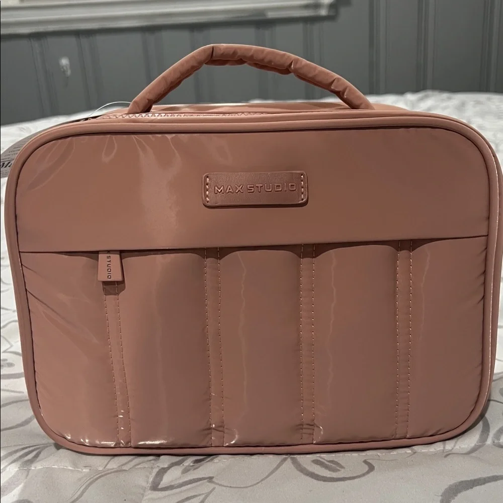 492. Max Studio  Peach Cosmetic & Toiletry Bag.